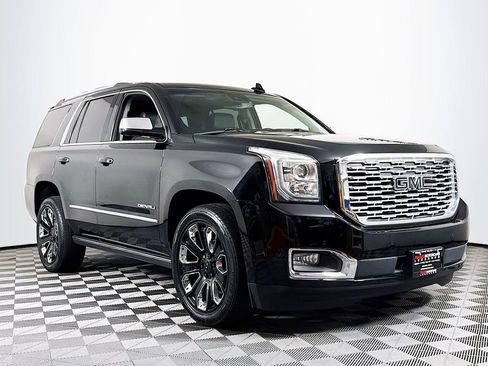 Used 2019 GMC Yukon Denali w/ Denali Ultimate Black Edition AWD/4WD image 1