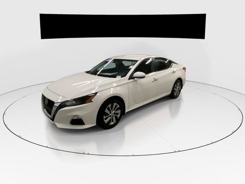 Used 2022 Nissan Altima 2.5 S FWD image 5