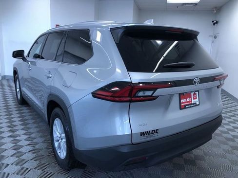 Used 2026 Toyota Grand Highlander AWD image 13