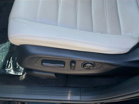 Used 2023 Honda CR-V EX-L image 17