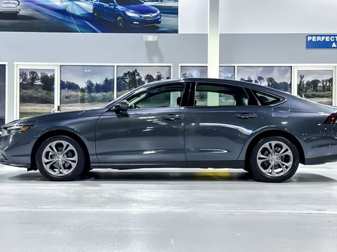 Used 2024 Honda Accord EX image 2