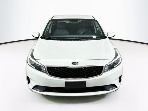 Used 2018 Kia Forte LX FWD image 2