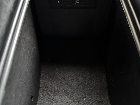 Used 2021 Mercedes-Benz GLC 300 4MATIC w/ AMG Line image 83