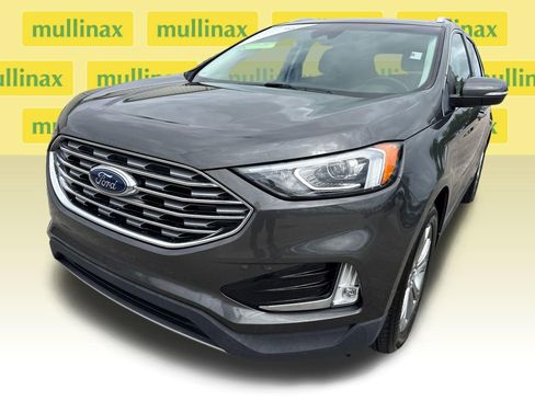 Used 2019 Ford Edge Titanium image 10