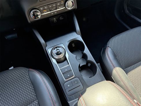 Used 2025 Ford Escape ST-Line image 15