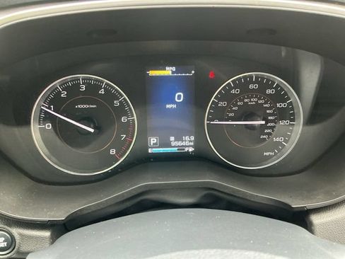 Used 2019 Subaru Crosstrek 2.0i Limited w/ Moonroof Package w/Navigation AWD/4WD image 14