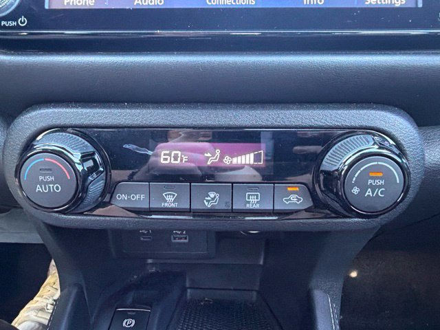 Used 2023 Nissan Kicks SR FWD image 26