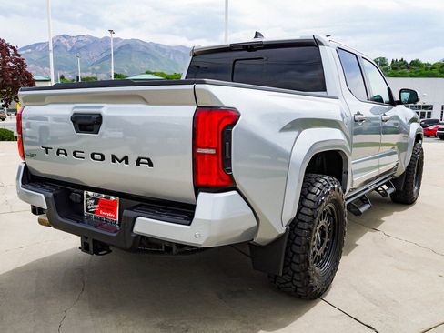 Certified 2024 Toyota Tacoma TRD Sport w/ TRD Sport Premium Package AWD/4WD image 8