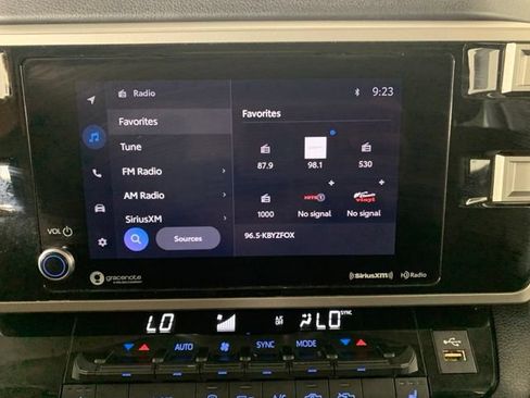 Used 2022 Toyota Tundra SR5 AWD/4WD image 3