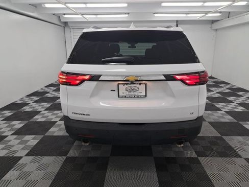 Used 2023 Chevrolet Traverse LT FWD image 5
