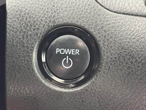 Used 2025 Toyota Camry SE image 23