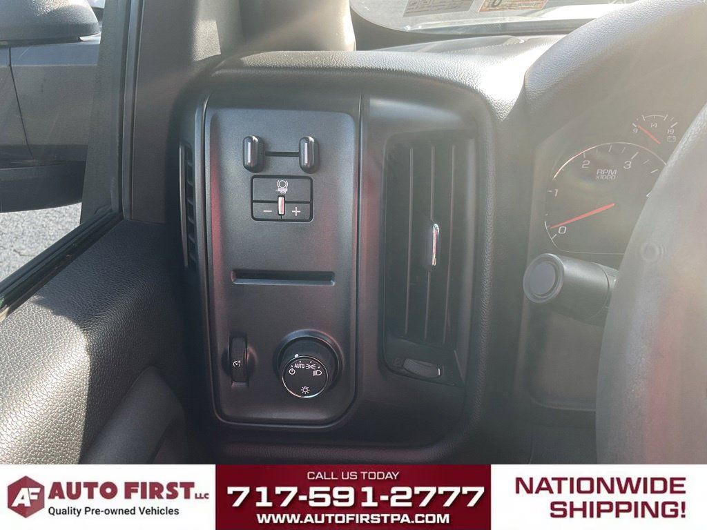 Used 2017 GMC Sierra 3500 4x4 Crew Cab image 27