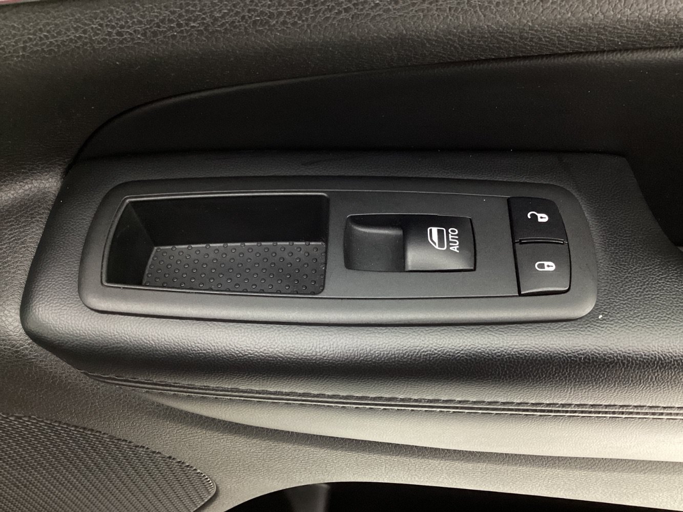 Used 2018 Jeep Grand Cherokee Limited AWD/4WD image 39