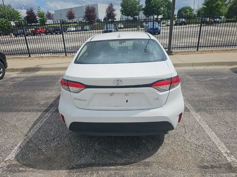 Used 2025 Toyota Corolla LE FWD image 6