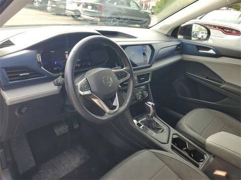 Used 2024 Volkswagen Taos SE image 12