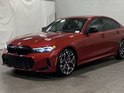 Used 2025 BMW 330i Sedan w/ M Sport Package image 3