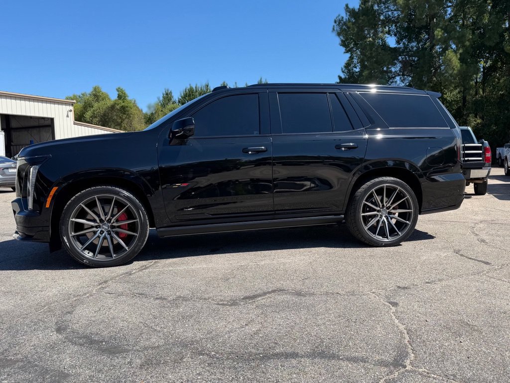 Used 2026 Cadillac Escalade V w/ LPO, ONYX Package AWD/4WD image 3