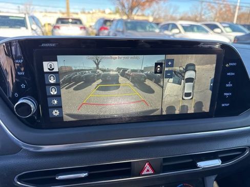 Used 2021 Hyundai Sonata Limited w/ Preferred Accessory Package image 6