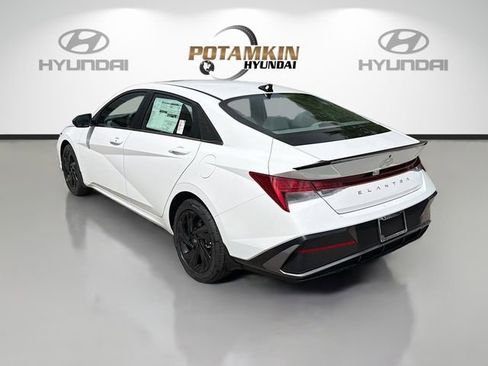 New 2026 Hyundai Elantra SEL Sport Premium FWD image 7