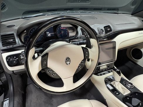 Used 2018 Maserati GranTurismo MC image 19