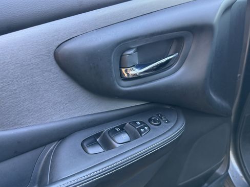 Used 2020 Nissan Murano S w/ Technology Package image 6