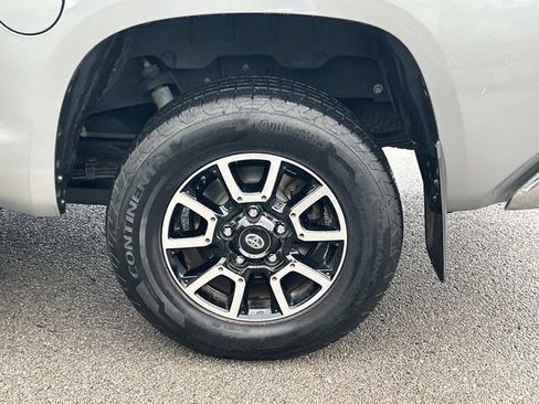 Used 2016 Toyota Tundra SR5 AWD/4WD image 14