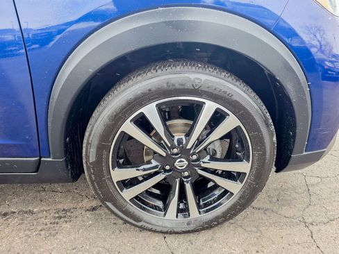 Used 2018 Nissan Kicks SV image 23