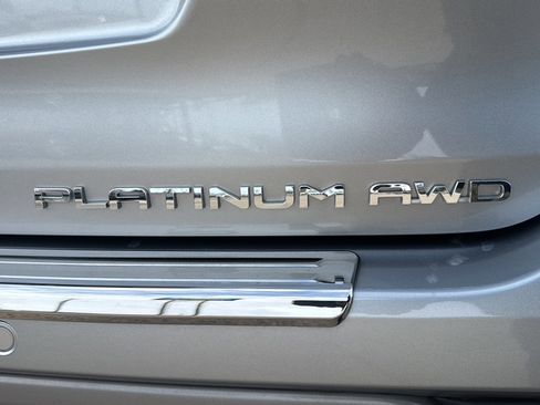 Used 2024 Toyota Highlander Platinum image 56