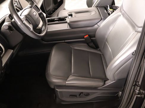 Used 2025 Ford Expedition Active AWD/4WD image 12