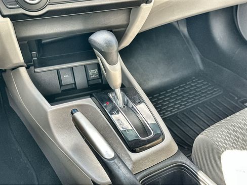 Used 2014 Honda Civic LX image 17