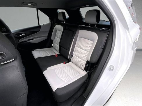 Used 2020 Chevrolet Equinox LT image 22