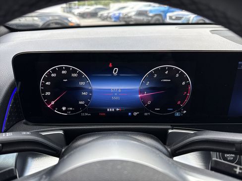 Used 2025 Mercedes-Benz GLB 250 image 13