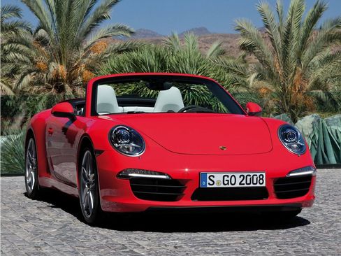 Used 2015 Porsche 911 Cabriolet image 2