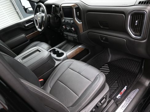 Used 2020 Chevrolet Silverado 2500 High Country w/ Z71 Off-Road Package image 38