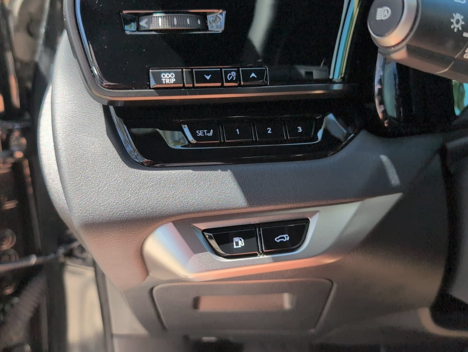 Used 2024 Lexus RX 350 Premium w/ Accessory Package (Z1) FWD image 10