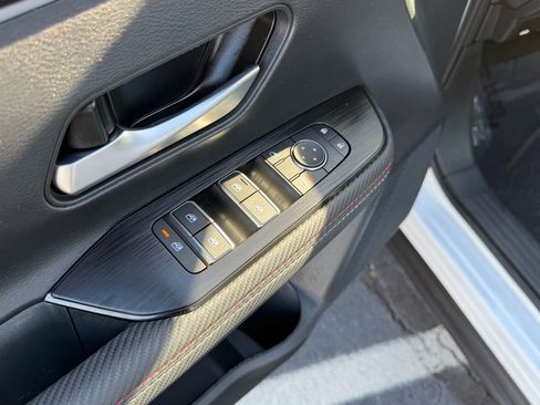 Used 2025 Nissan Kicks SR FWD image 14