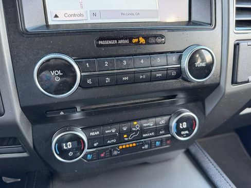 Used 2018 Ford Expedition Max XLT w/ Equipment Group 202A image 31