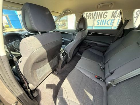 Used 2016 Kia Sorento LX image 28