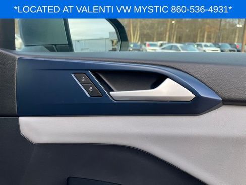 Certified 2022 Volkswagen Taos SE image 22