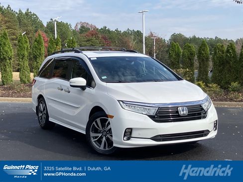 Certified 2024 Honda Odyssey Touring image 1