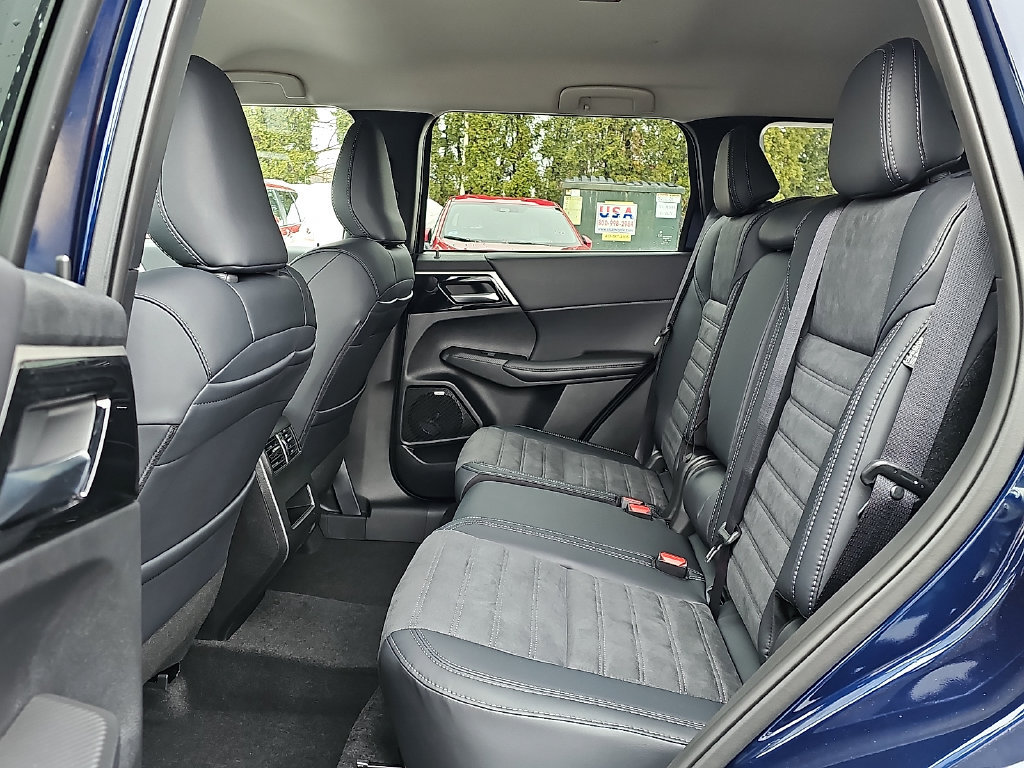 New 2026 Mitsubishi Outlander SE AWD/4WD image 6