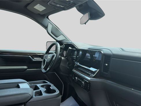 Used 2024 Chevrolet Silverado 1500 LT AWD/4WD image 23