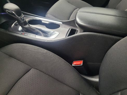 Used 2021 Chevrolet Malibu LT FWD image 26