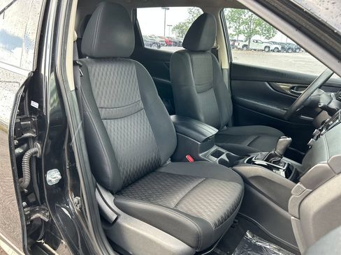 Used 2018 Nissan Rogue S AWD/4WD image 15