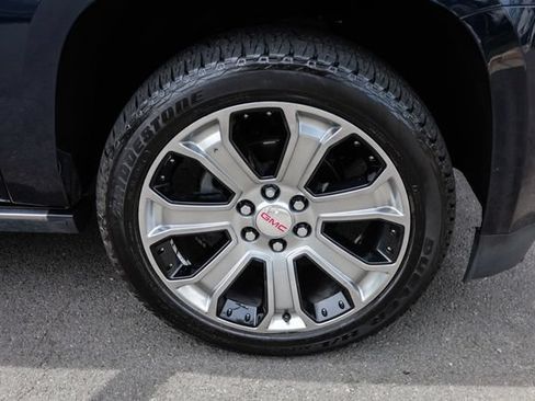 Used 2018 GMC Yukon XL Denali w/ Open Road Package AWD/4WD image 21