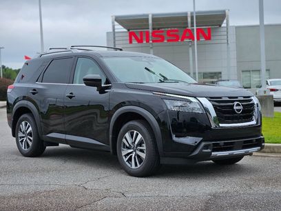 New 2025 Nissan Pathfinder SL