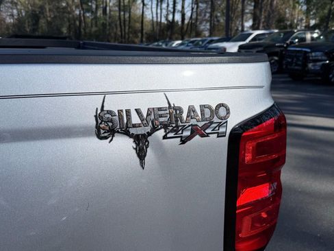 Used 2018 Chevrolet Silverado 1500 LT AWD/4WD image 15