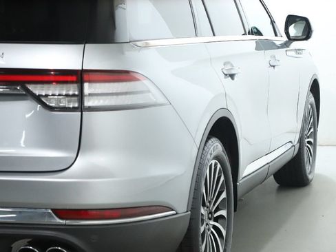 Certified 2023 Lincoln Aviator Reserve AWD/4WD image 46