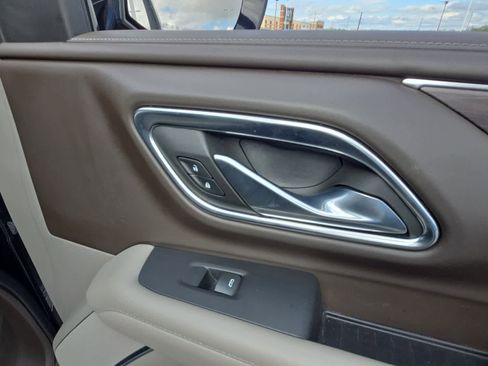 Used 2023 Chevrolet Suburban LT AWD/4WD image 57