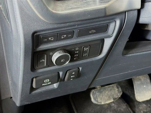 Used 2022 Ford F150 Lariat image 29